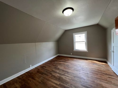 4349 53rd St, Milwaukee, WI 53216-1356