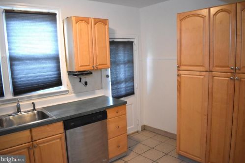 338 Jackson St, Philadelphia PA 19148-3308 exterior