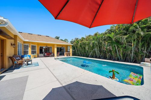 4277 Oblique St, Fort Pierce, FL 34953-7257