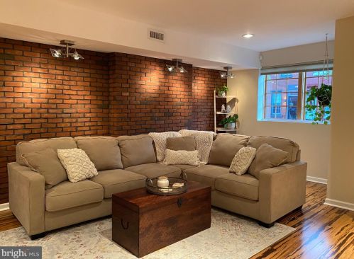 1923 Ellsworth St, Philadelphia PA  19146-2803 exterior