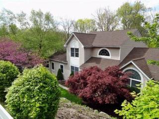 54 Mallard Dr, Hackettstown, NJ 07840-2836