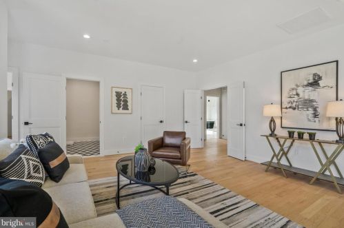 1520 Brookhaven Dr, Mc Lean VA  22101-4127 exterior