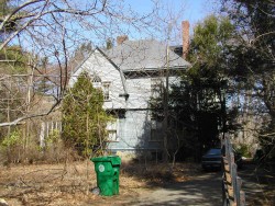 75 Berkeley St, Newton, MA 02465-2616