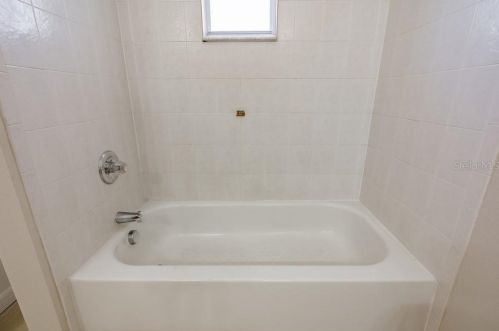 9517 Citrus Glen Pl, Tampa FL  33618-4032 exterior