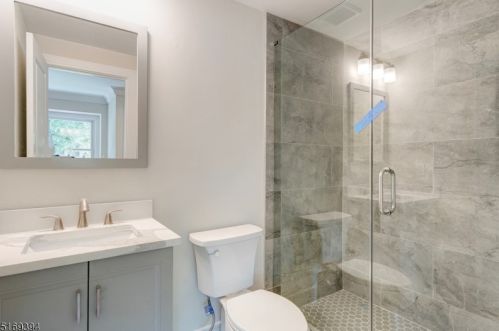 29 Hickory Pl, Livingston NJ  07039-3614 exterior