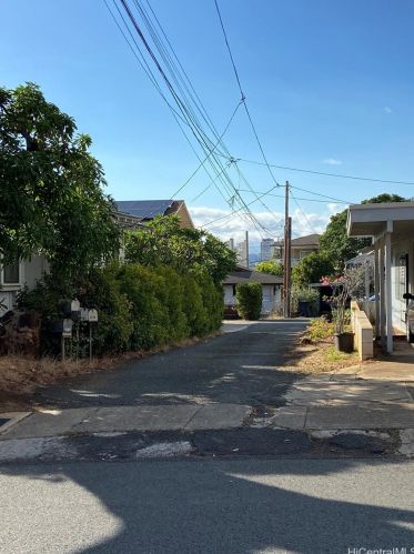 838 7th Ave, Honolulu, HI 96816-2159