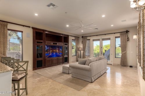 25401 45th Dr, Phoenix AZ  85083-2243 exterior