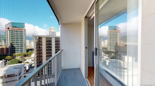 1920 Ala Moana Blvd, Honolulu HI 96815-1865 exterior