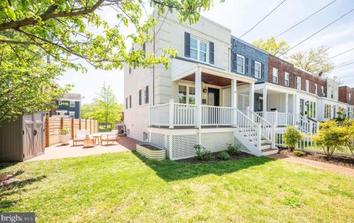 21 Clifford Ave, Alexandria VA  22305-2702 exterior