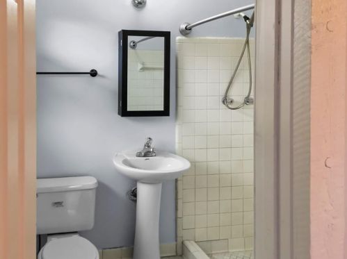 6514 Rockland Rd, Lithonia GA 30038-3438 exterior