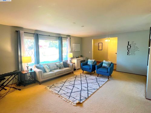 3671 Sanford St, Concord CA  94520-1356 exterior