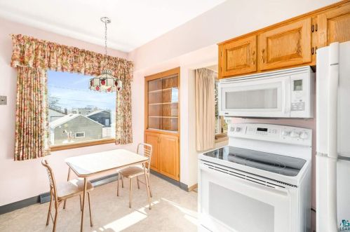 4020 4 St, Duluth MN 55805-1730 exterior