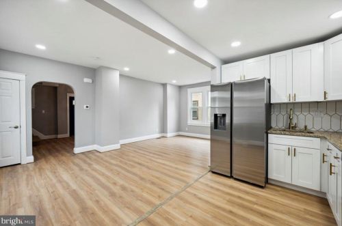 16 Roland Rd, Chester PA 19015-3327 exterior