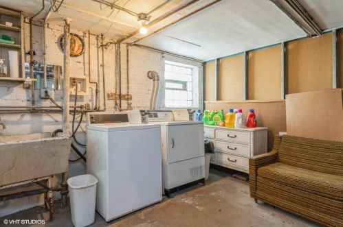 3300 Avers Ave, Chicago IL 60618-5203 exterior