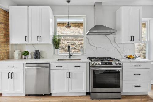 4647 Lawler Ave, Chicago IL  60638-2009 exterior