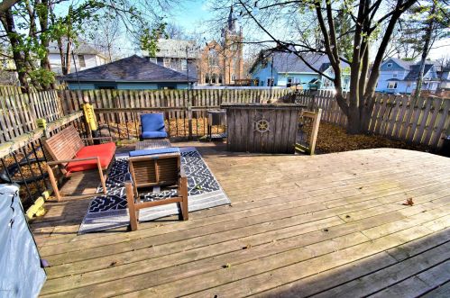 147 Travis St, Grand Rapids MI 49505-4638 exterior