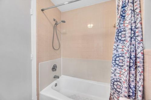 405 Francis St, New Britain CT 06053-3052 exterior