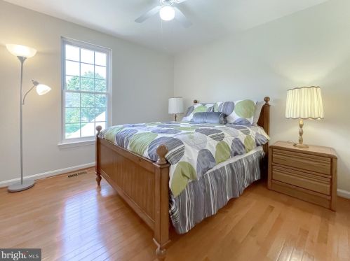 900 Chatsworth Dr, Accokeek MD 20607-2056 exterior