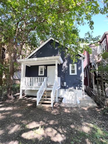 7928 Muskegon Ave, Chicago IL  60617-1423 exterior