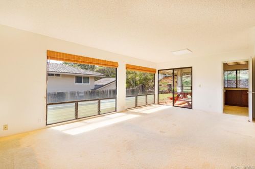 2146 Halakau St, Honolulu HI 96821-2631 exterior