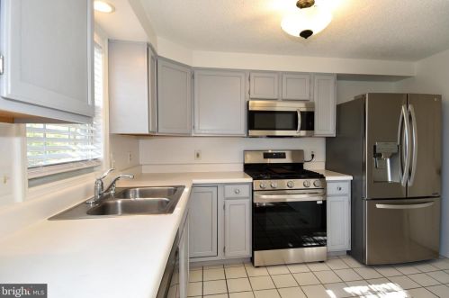 297 Raymond Ave, Alexandria VA  22301-1035 exterior