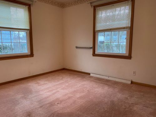 2374 Blodgett St, Meskegon MI 49441-1518 exterior