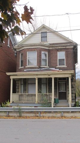 808 Washington St, Huntingdon, PA 16652-1726
