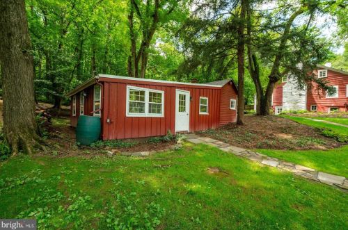 8526 Georgetown Pike, Mc Lean VA 22102-1206 exterior