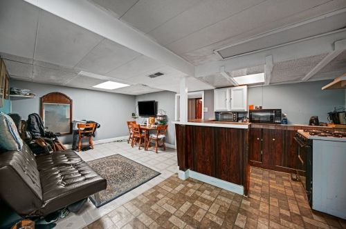 2230 Kenneth Ave, Chicago IL 60652-3531 exterior