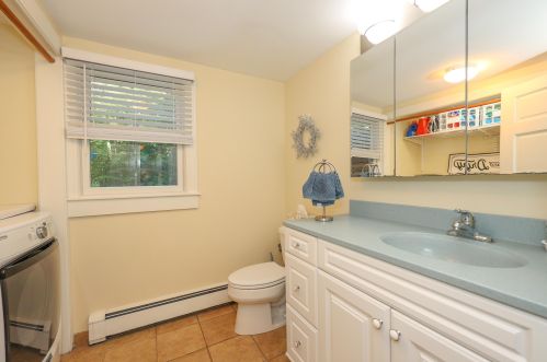 25 Poor Richards Dr, Concord NH 03304-3505 exterior