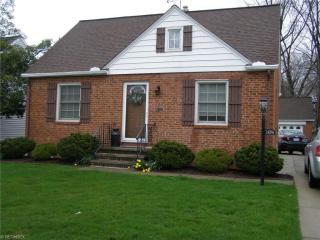 1379 Parkview Dr, Cleveland OH  44124-2444 exterior
