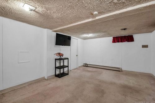 199 Buena Vis Ave, Torrington CT 06790-4028 exterior