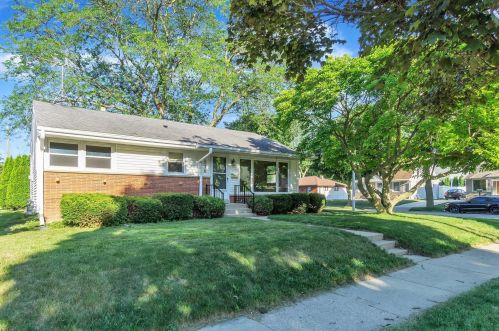 3976 Lenox St, Milwaukee, WI 53207-4548