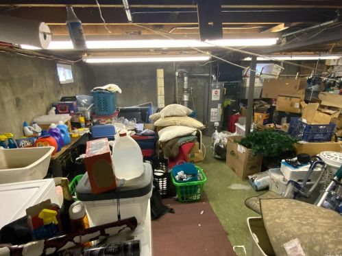 19 Gardenia Dr, Commack NY 11725-4109 exterior