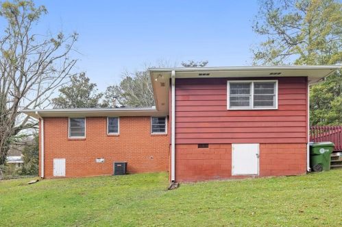 3516 Adkins Rd, Atlanta GA 30331-1448 exterior