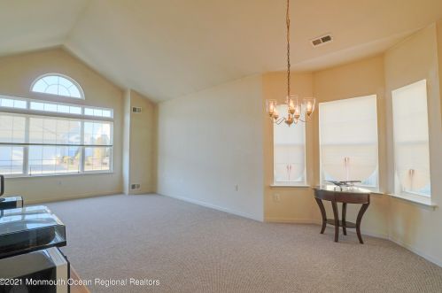 11 Arcadia Dr, Lakehurst NJ 08759-6161 exterior