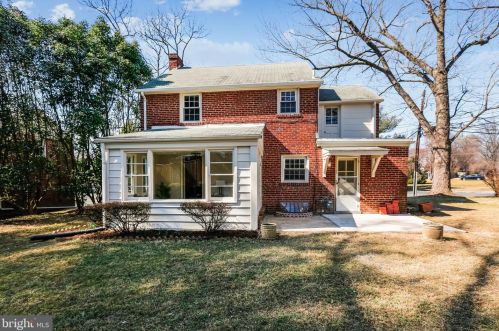 9609 Hastings Dr, Silver Spring MD 20901-3198 exterior