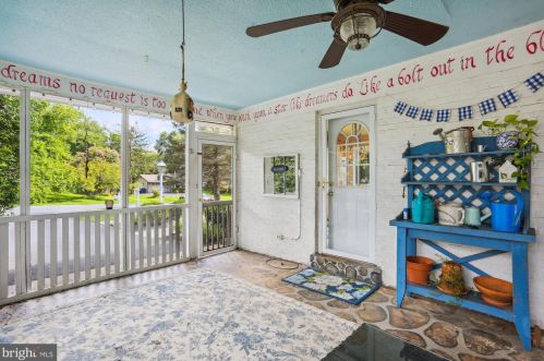 7641 Miller Fall Rd, Rockville MD 20855-1165 exterior