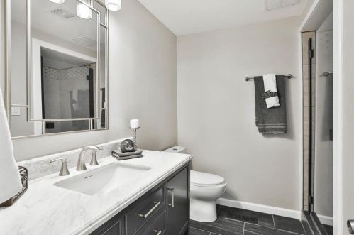 1245 Paloma Dr, Saint Louis MO  63131-1038 exterior