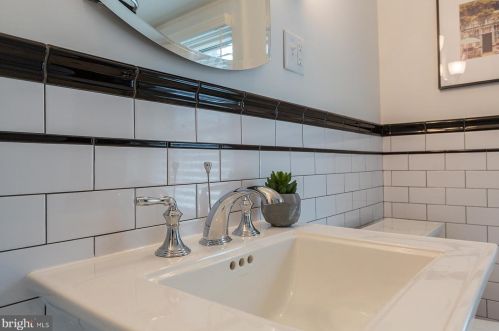 249 New Holland Ave, Lancaster PA 17602-2301 exterior