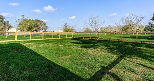 32730 Rogers Rd, Fulshear TX 77441-6326 exterior