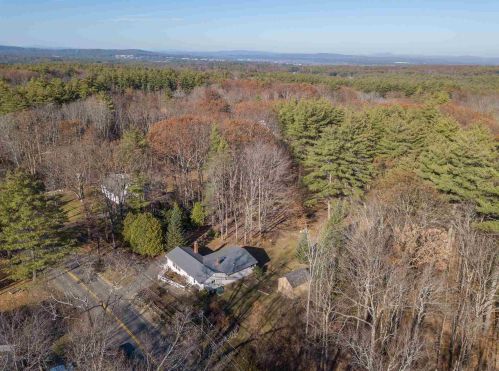 11 Bow Bog Rd, Concord NH 03304-4001 exterior