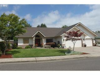 277 Chimney Rock Ln, Eugene, OR 97404-4089