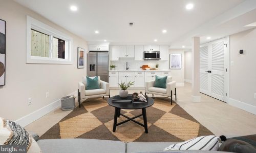 4215 16th St, Washington DC  20011-7005 exterior