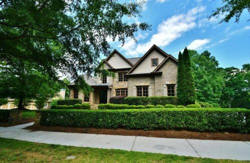 6153 Grand Marina Cir, Gainesville, GA 30506-7803