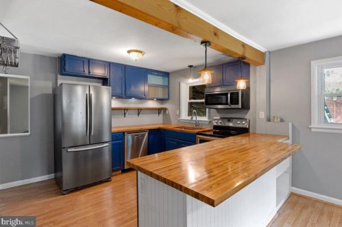 18 Robshire Manor Rd, Huntingtown, MD 20639-9420