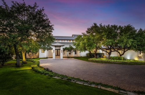 7849 Escala Dr, Austin TX 78735-1543 exterior