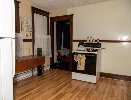 229 College St, Springfield MA 01109-4404 exterior