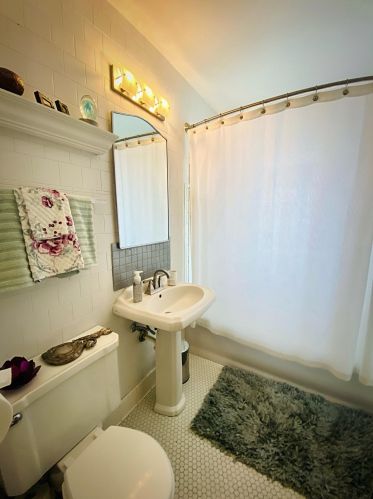 2751 Shr Dr, Milwaukee WI 53207-3007 exterior