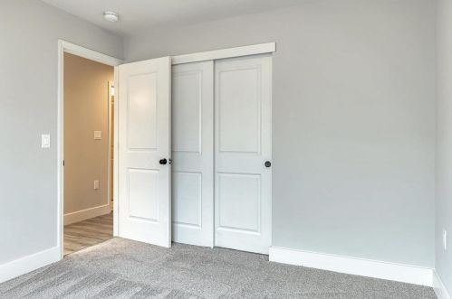 1810 Bookbinder Dr, Saint Louis MO 63146-4308 exterior